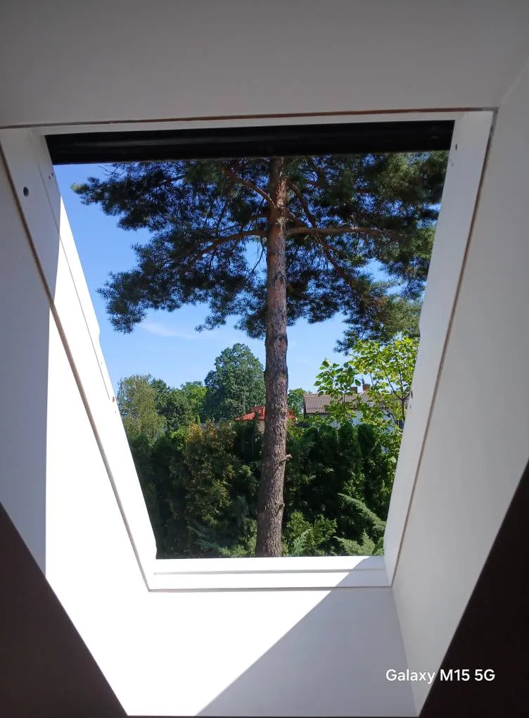 Naprawa okna dachowego etap prac